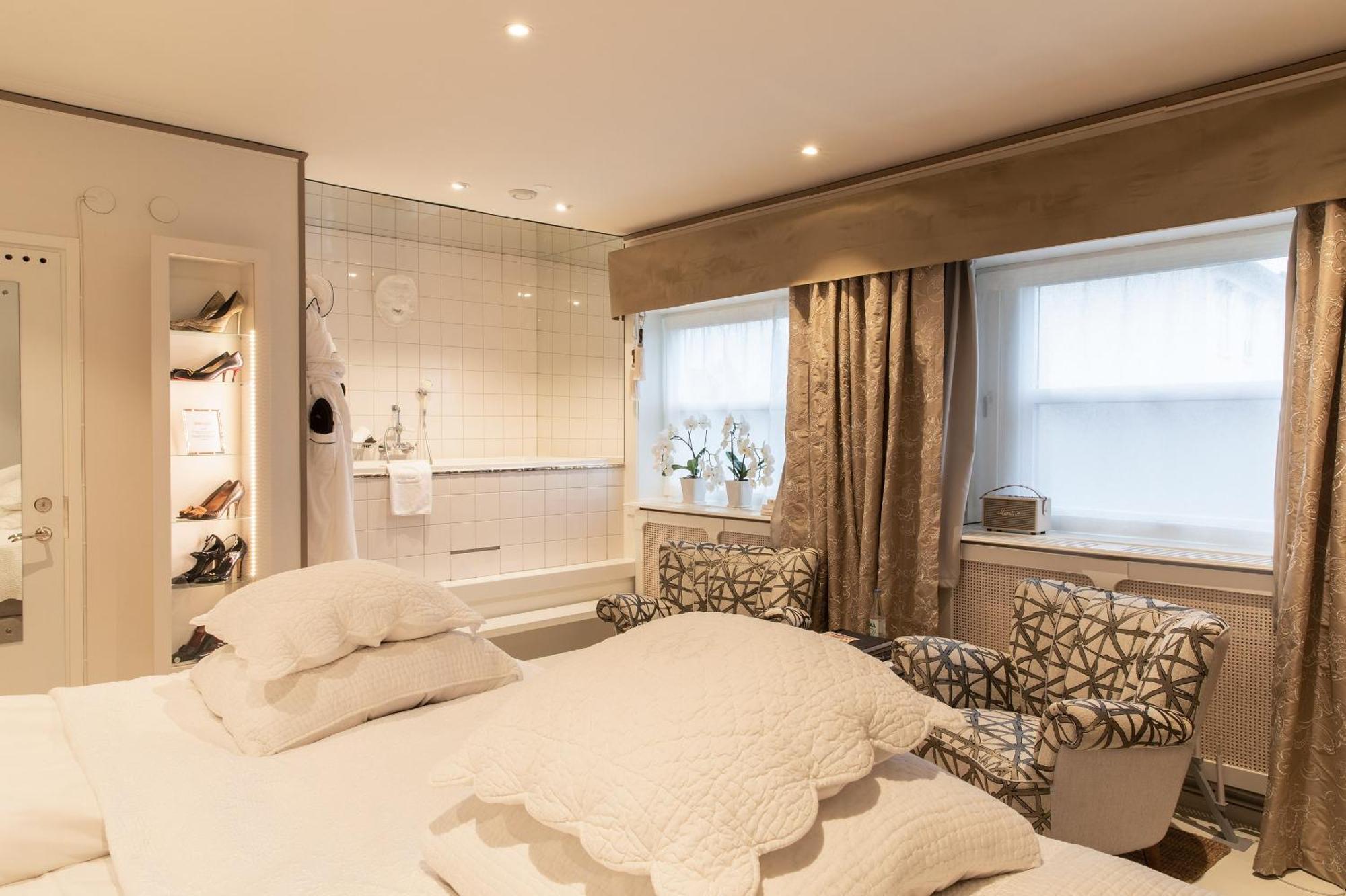Bomans Hotell I โตรซา ภายนอก รูปภาพ
