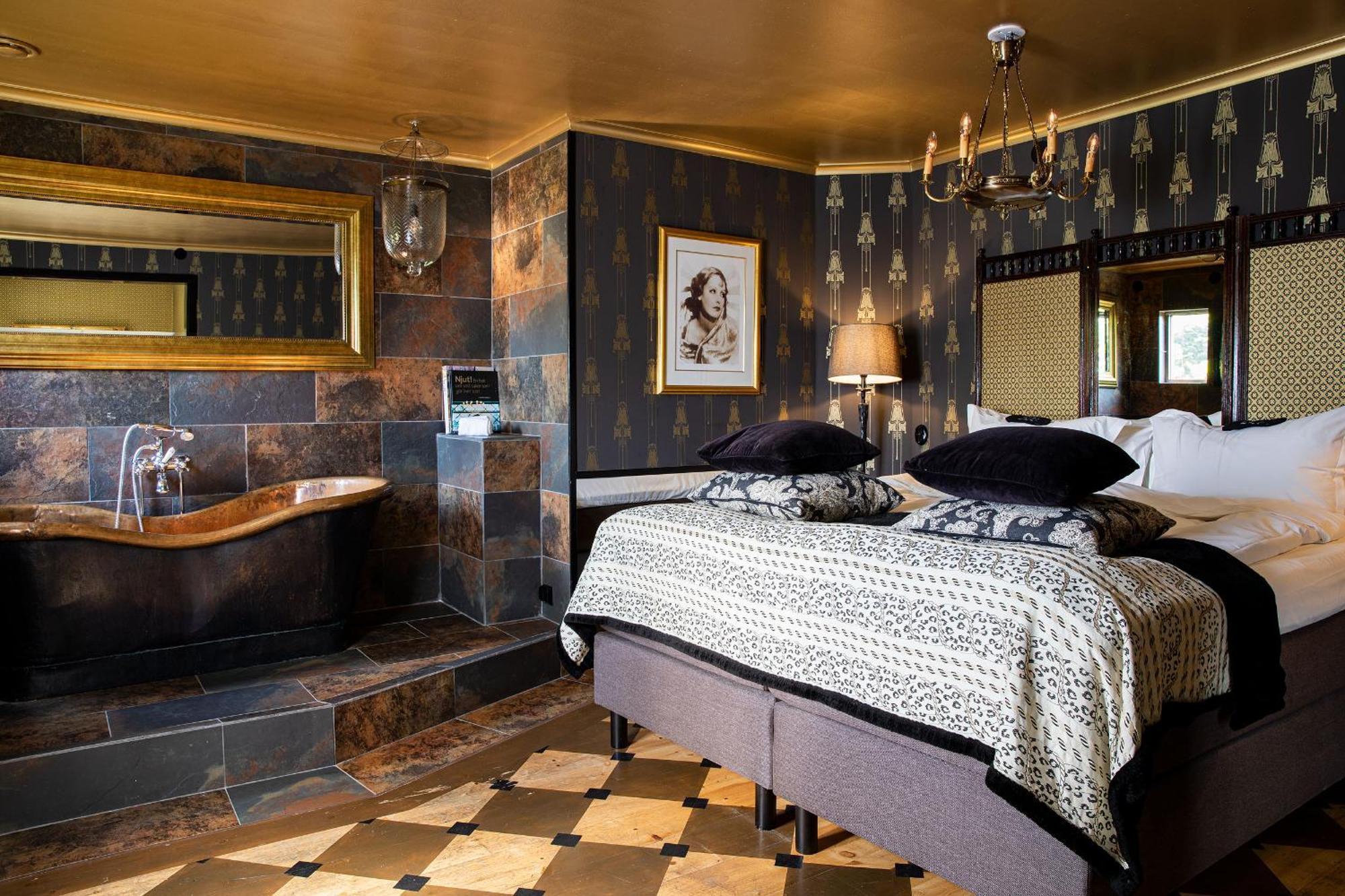 Bomans Hotell I โตรซา ภายนอก รูปภาพ