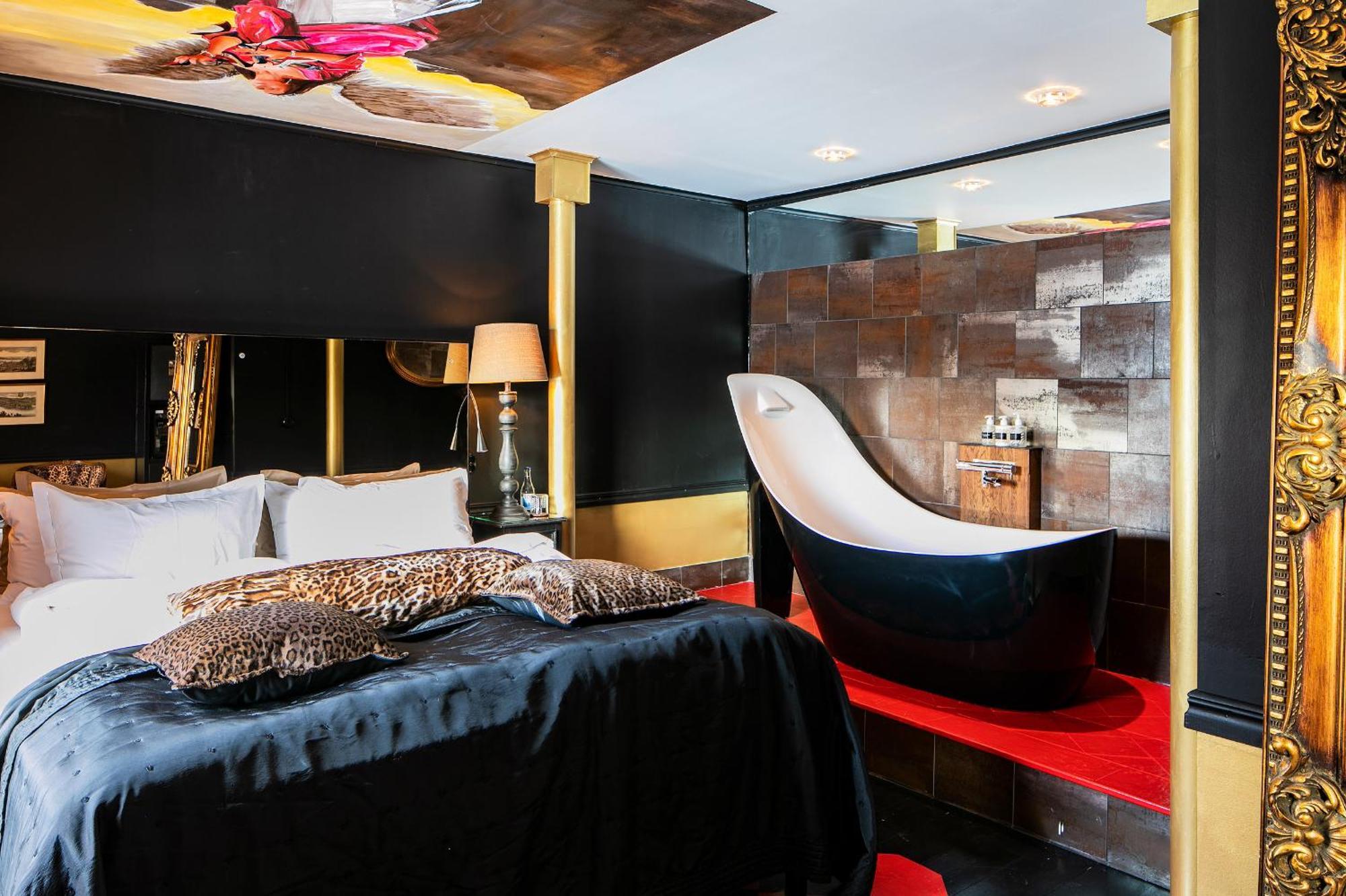 Bomans Hotell I โตรซา ภายนอก รูปภาพ