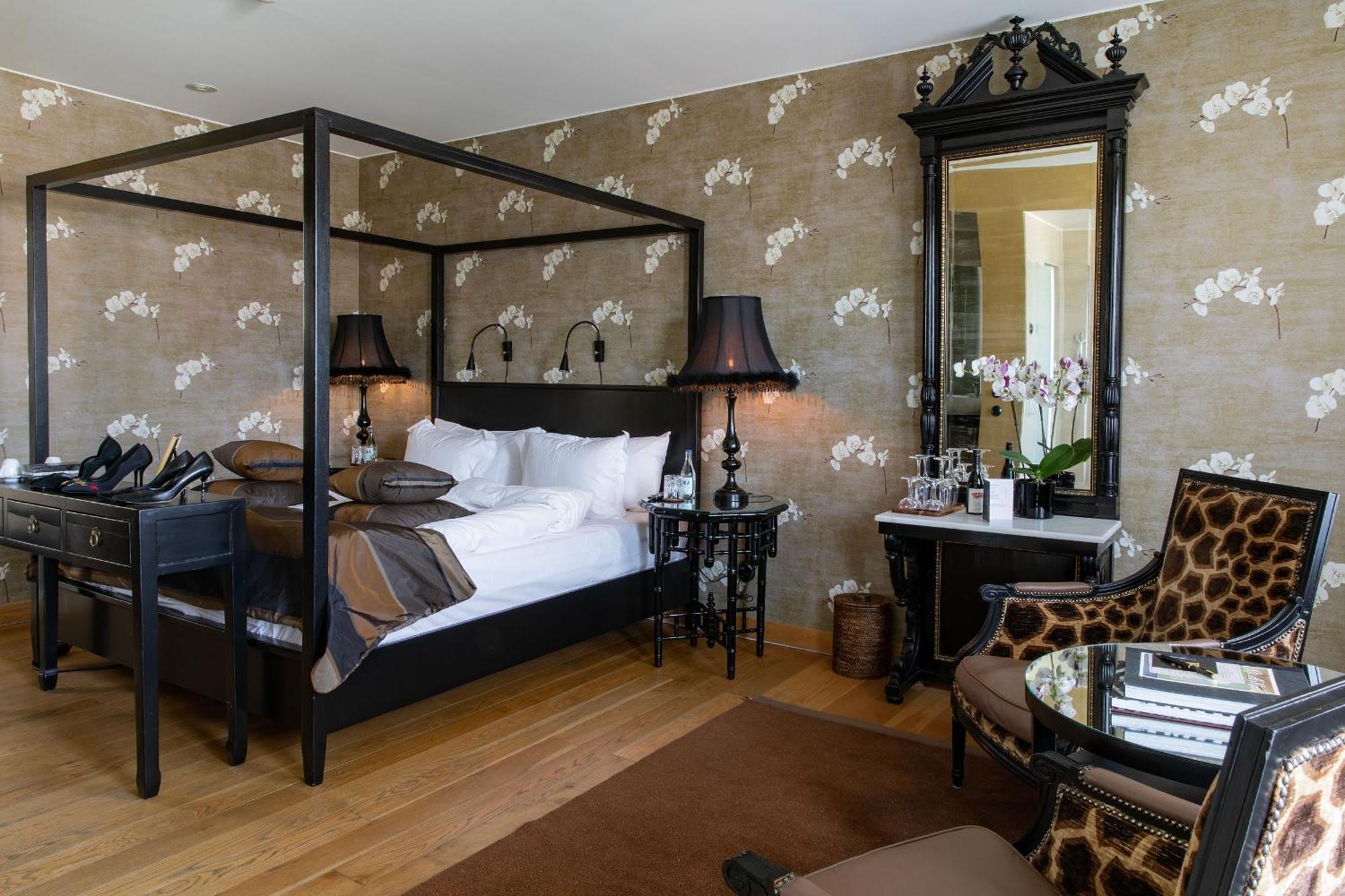Bomans Hotell I โตรซา ภายนอก รูปภาพ