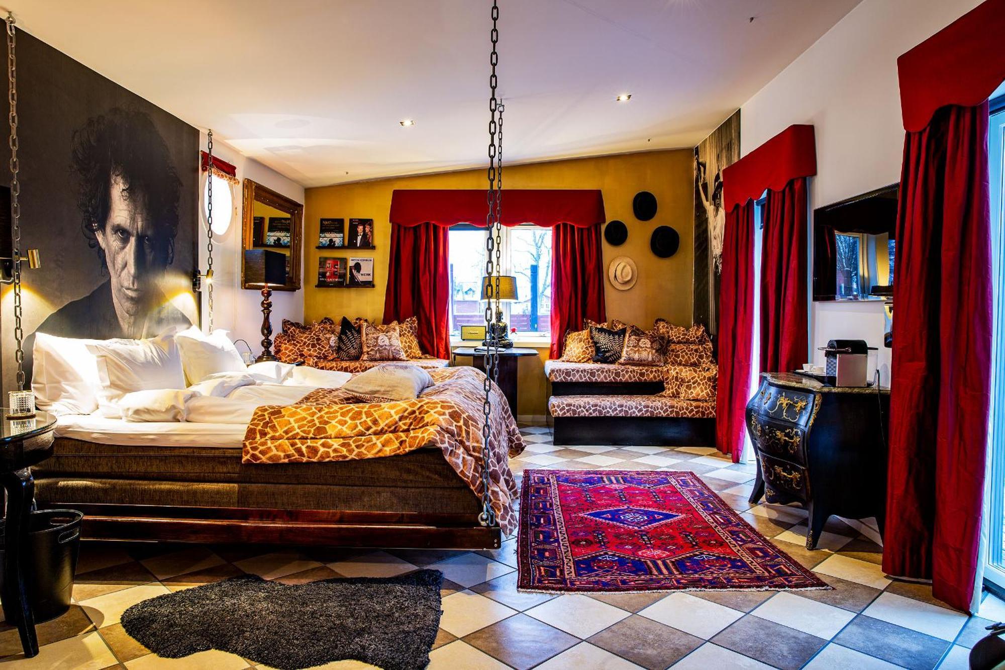Bomans Hotell I โตรซา ภายนอก รูปภาพ