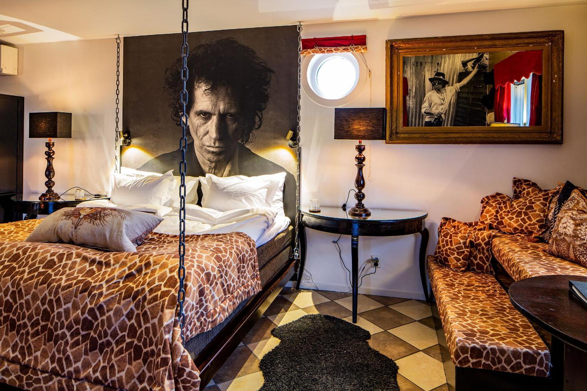 Bomans Hotell I โตรซา ภายนอก รูปภาพ