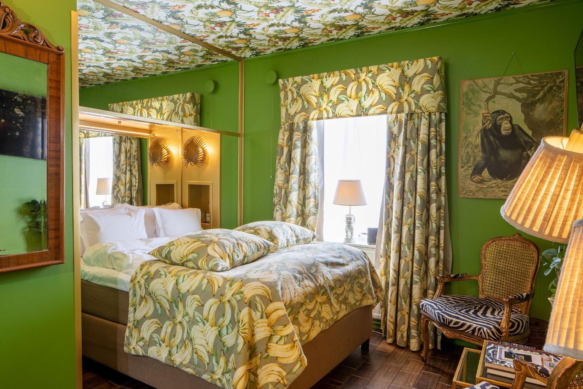 Bomans Hotell I โตรซา ภายนอก รูปภาพ