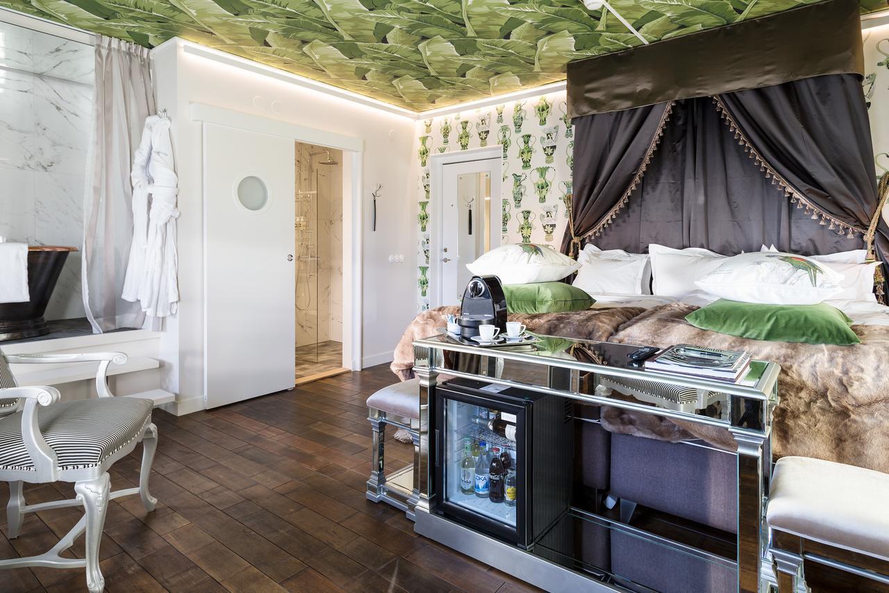 Bomans Hotell I โตรซา ภายนอก รูปภาพ