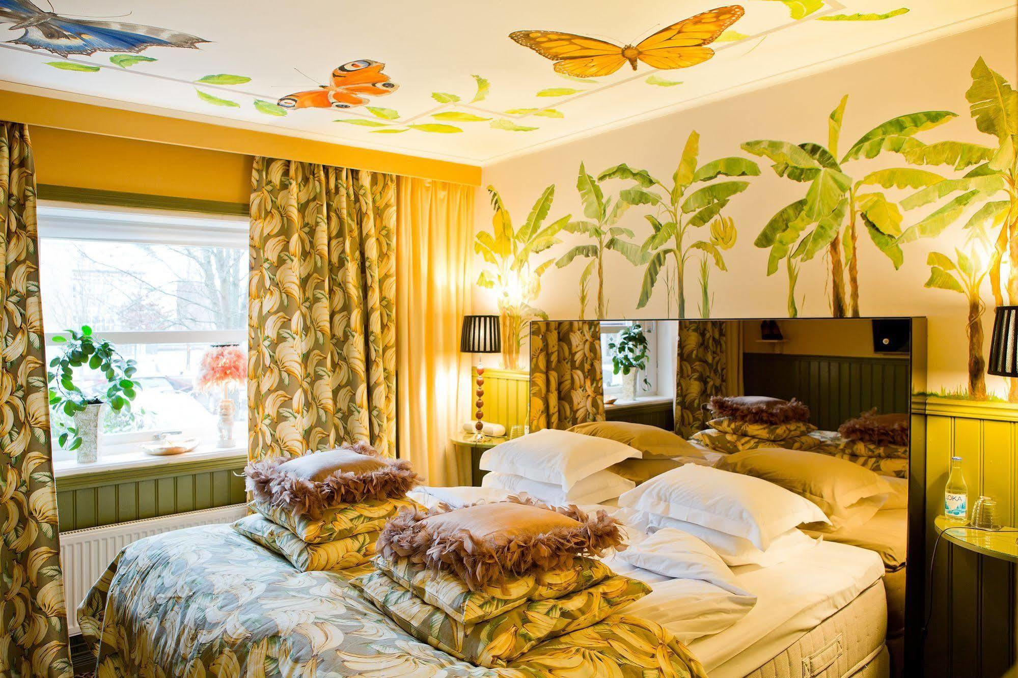 Bomans Hotell I โตรซา ภายนอก รูปภาพ